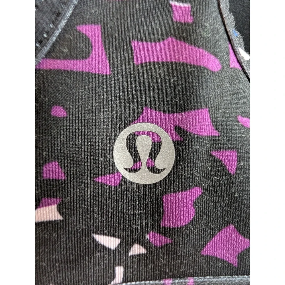 Lululemon Splendour Sports Bra Shadow Wrap Multi Color Womens‎ Mosaic - Size 4